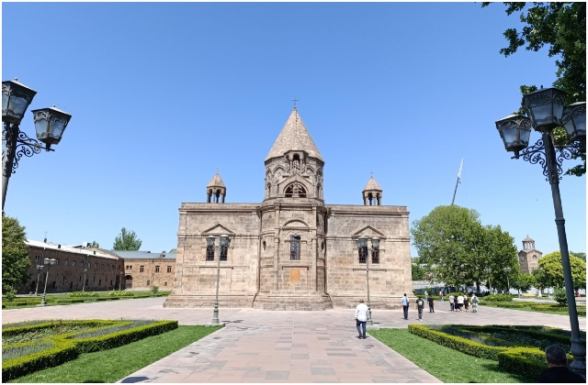 Դատախազությունը պահանջում է Մայր Աթոռին նվիրած տարածքները վերադարձնել ՊՆ-ին. Hetq.am